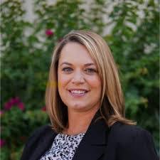 Lauren Finan's Instagram, Twitter & Facebook