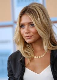 Quién es más bonita: Mary Kate o Ashley Olsen (tenían 21 años en estas  fotos)? : r/VindictaRateCelebs