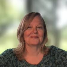 Laura Elaine's Instagram, Twitter & Facebook