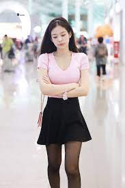 These are my favorite outfits worn by each member of blackpink. Jen Wonder On Twitter Blackpink Fashion Jennie Fashion Jennie Style