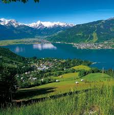 Austria Tirol Zell Am See The Tauern Bicycle Route Follows The Shores Of The Lake Before Heading To S Travel Around The World Places To Go Places To Travel