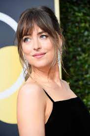 Best Beauty Looks At The Golden Globes 2018 Dakota Johnson Hair Hairstyle Celebrity Hairstyles