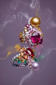 The Tie Dior Fine Jewelry Collection In 2020 Fine Jewelry Collection Jewellery Showroom Jewelry Collection