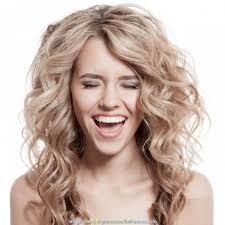 Delizioso Come Tagliare I Capelli Scalati Ricci Capelli Ricci Idee
