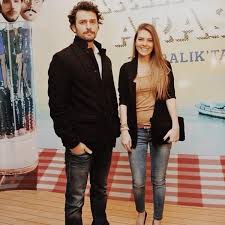 Yazılara ve haber arşivine güzel oyuncu aslı enver, 10 mayıs 1984 tarihinde kıbrıs türkü bir baba ile eğitim için türkiye'den. Asli Enver Aslienver14 Twitter