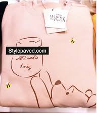 The hood features pooh's adorable mug peeking out. Winnie The Pooh Water Filled Keychain Teether Pink Blue Gunstig Kaufen Ebay