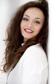 Gambar : orang, gadis, wanita, model, warna, mode, pengantin, pernikahan,  rambut keriting, bibir, hairstyle, mulut, rambut panjang, dandan,  pemotongan, tinta, rambut biru, merapatkan, tubuh manusia, menghadapi,  hidung, topeng, leher, mata, kepala, kulit,