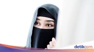 Check spelling or type a new query. Foto Gaya Syahrini Hingga Dian Pelangi Bercadar Saat Umrah