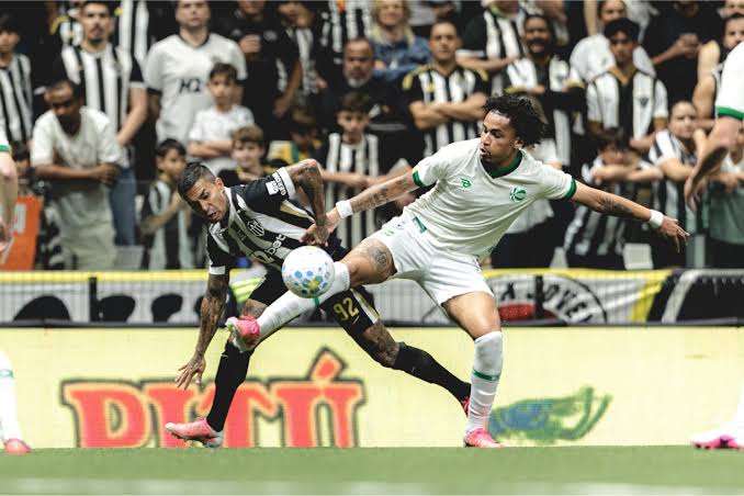 Juventude resiste &agrave; press&atilde;o do Atl&eacute;tico-MG e arranca empate na Arena MRV - Revista PLACAR