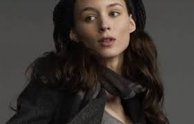 Rooney mara, on the set of a ghost story, enjoying a much deserved treat between takes. Who Is Erica Albright Dating Erica Albright Partner Spouse