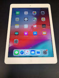 This Is A Link To Amazon And As An Amazon Associate I Earn From Qualifying Purchases Apple Ipad Air 1st Gen 16gb Wi Fi 9 7 Apple Ipad Air Apple Ipad Ipad Air