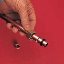 Raccorder Des Tubes En Cuivre Sans Soudure Avec Les Raccords Rapides Plomberie Sans Soudure Plomberie Soudure