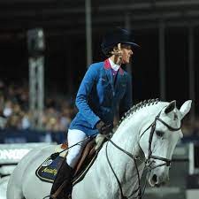 Her main interests are grammar and vocabulary teaching. Datei Luciana Diniz 7460 Jpg Wikipedia