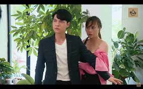 Hóa ra, long (mạnh trường) cũng có mặt ở quán cà phê và chứng kiến cảnh nam bị đánh ghen tơi tả. Ho6nld6pd70rtm