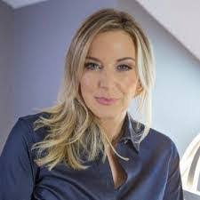 Jenna Merchant's Instagram, Twitter & Facebook