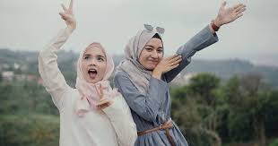 Ramai wanita beranggapan lelaki hanya menitik beratkan paras rupa wanita. 8 Rahsia Sikap Wanita Yang Disukai Lelaki