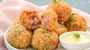 Corned Beef Potato Balls Recipe Recipe Canned Corned Beef Corned Beef Recipes Canned Corned Beef Recipe