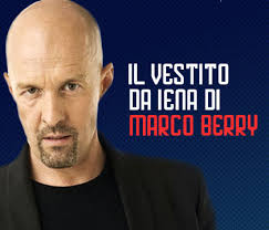 Marco Berry mette all'asta il suo vestito da iena