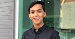 However, it soon become his calling—tino's breakout hit of 2016, ku rela dibenci, was written by his parents (yusri and wife riena) and modestly shared online. Kalau Kerja Kerajaan Mesti Dah Dapat Amaran Gagal Hidup Berdikari Bapa Dah Tarbiah Aiman Tino
