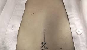 Berikut ini adalah 5 artis yang tatonya simpel, tapi maknanya personal dan mendalam Tato Thailand Dan Artinya Unalome The Buddhist Inspired Tattoo You Must Get To Download Thai Tattoo Sak Y Thai Tattoo Tattoo Designs Men Body Suit Tattoo