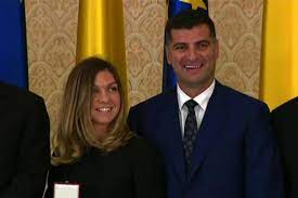 Jun 09, 2021 · former world no.1 simona halep of romania, having recovered from an injury, will return to competitive tennis in germany this month, a week prior to wimbledon where she is the defending champion. Simona Halep Wird Nach Den Us Open 2020 Ihren Reichen Freund Heiraten