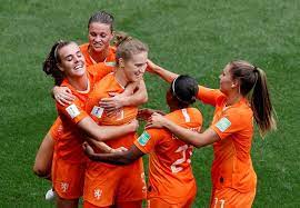 Onsoranje volgt de oranjeleeuwinnen op weg naar weuro 2017! Is Verliezen Van Canada Niet Beter Voor De Oranjeleeuwinnen Mee Met Oranje
