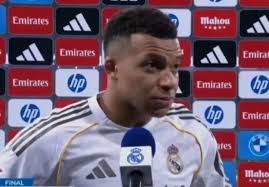 DONA_PAULA “Cristiano Ronaldo Quebrou o Gelo e Defendeu Vini Jr" Durante a  entrevista la no Al Nassr Cristiano Ronaldo falou sobre a falta de respeito  que Vini passou e ele deu seu