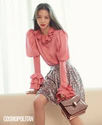Keduanya telah mengenal satu sama lain sejak 10 tahun lalu. Han Ye Seul Talks About What She Would Have Done If She Hadn T Become A Celebrity Kissasian