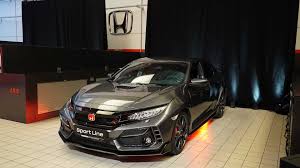 The car looks awesome obviously with it's lime green paint and needed the tune to back it up. Honda Civic Type R Zwei Neue Modelle Fur 2020