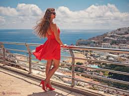 40 de ani, o varsta rotunda, care trebuie marcata ca atare, motiv pentru care te sfatuim sa optezi pentru un cadou mai consistent. De Ce BÄƒrbaÈ›ii PreferÄƒ Femei Trecute De 40 De Ani