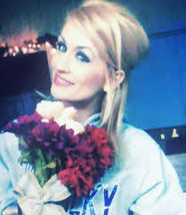 Natalie Holliday's Instagram, Twitter & Facebook