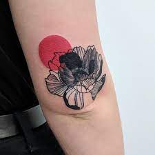 Black Flower And Red Moon Tattoo On The Back Of The Right Arm Tattoos Minimalist Tattoo Ink Tattoo