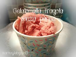 Il latte, la panna, lo zucchero e qualche goccia di succo di limone. Gelato Alla Fragola Senza Panna Inartesy