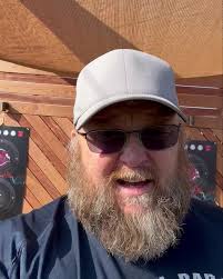 Natty Oaks was live.