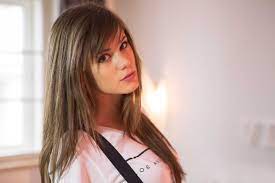 Frisuren lange haare mit pony via malvitta.com. Hintergrundbilder Frau Modell Lange Haare Brille Pornstar Sanger Schwarzes Haar Mode Pony Mark Ta Stroblov Person Supermodel Kleine Caprice Madchen Schonheit Blond Frisur Fotoshooting Braune Haare Menschliche Haarfarbe Haare