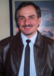 Perfiles: Carlos Hurtado