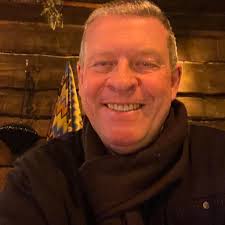 Morning, Looking for a carpenter who can help us change the bannisters and  spokes