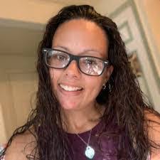 Thomasina Thompson's Instagram, Twitter & Facebook