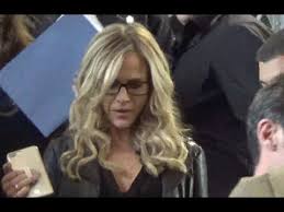 Wallpaper julie benz (rita dans dexter). Julie Benz Buffy Dexter Paris October 28 2017 Comic Con Octobre Youtube