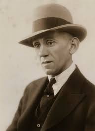 Cecil Ray's Instagram, Twitter & Facebook