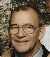 Lee Dye's Instagram, Twitter & Facebook