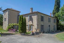 Le vendeur est tenu de les respecter. Belle Maison De Maitre En Pierres A Renover Moulin A Eau En Ruine Sur 1 15 Ha Maison De Maitre Biens Immobiliers Cologne Gers Belle Maison De Maitre A Restaurer