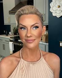 Holiday Party Glam💋🎄 #makeuplooks #christmasiscoming #celebration #santa  #🧑‍🎄