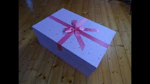 Dargestellt in polka dot champagne. Die Extragrosse Brautkleidbox Schutze Dein Hochzeitskleid Vor Verfarbung Und Vergilben Youtube