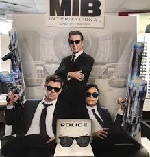 Jahrhundert erfand der mensch die brille. Die Coolen Sonnenbrillen Aus Dem Kultfilm Men In Black Gibt Es Jetzt Neu Bei Weiss Augenoptik Horsysteme Made In Dinklage
