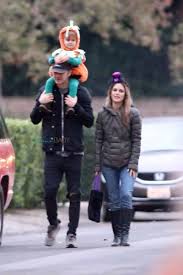 Apr 06, 2021 · one might expect that hayden christensen 's daughter would have seen the star wars movies given that he's anakin skywalker/darth vader and all, but it turns out briar rose has yet to see her father. Rachel Bilson And Hayden Christensen Reunite For Trick Or Treating With Their Daughter Briar Rose Growing Your Baby