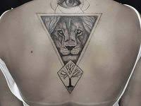Geometric Tattoo Tatouage Petit Tatouage Geometrique Tatouage Lion