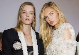 Le blond cendré peut être aussi bien un blond très clair. Les Plus Belles Nuances De Cheveux Blonds Elle