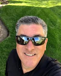 Confronting narcissism in local government meetings in Dolton