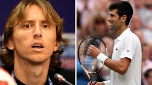 See more ideas about luka modrić, modric, real madrid. Wm Finale Djokovic Druckt Kroaten Die Daumen Und Wird Wust Beschimpft So Reagiert Modric Stern De